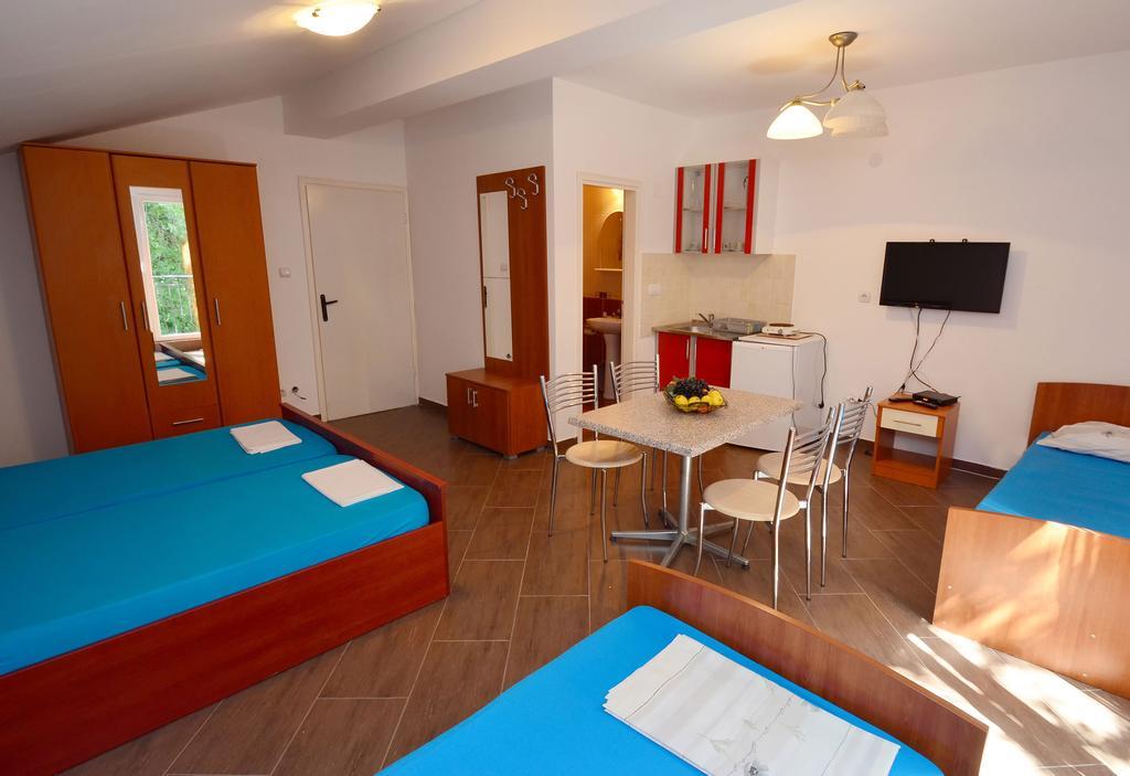 Apartments Scorpio Kotor Bagian luar foto